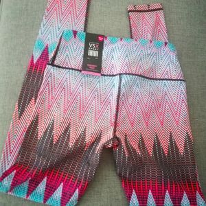 NWT Victoria Secret VSX Sport Knockout Leggings
